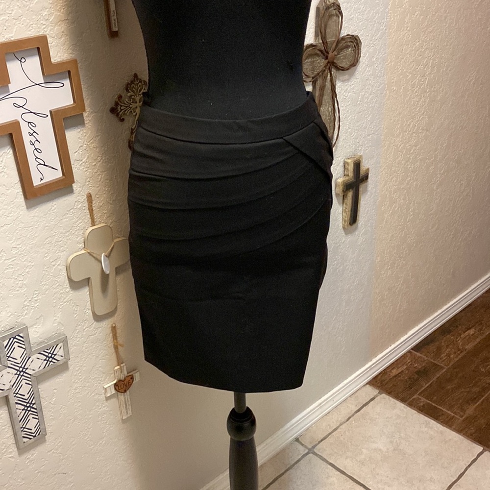 NWOT Haevofri black pencil skirt mini in size small